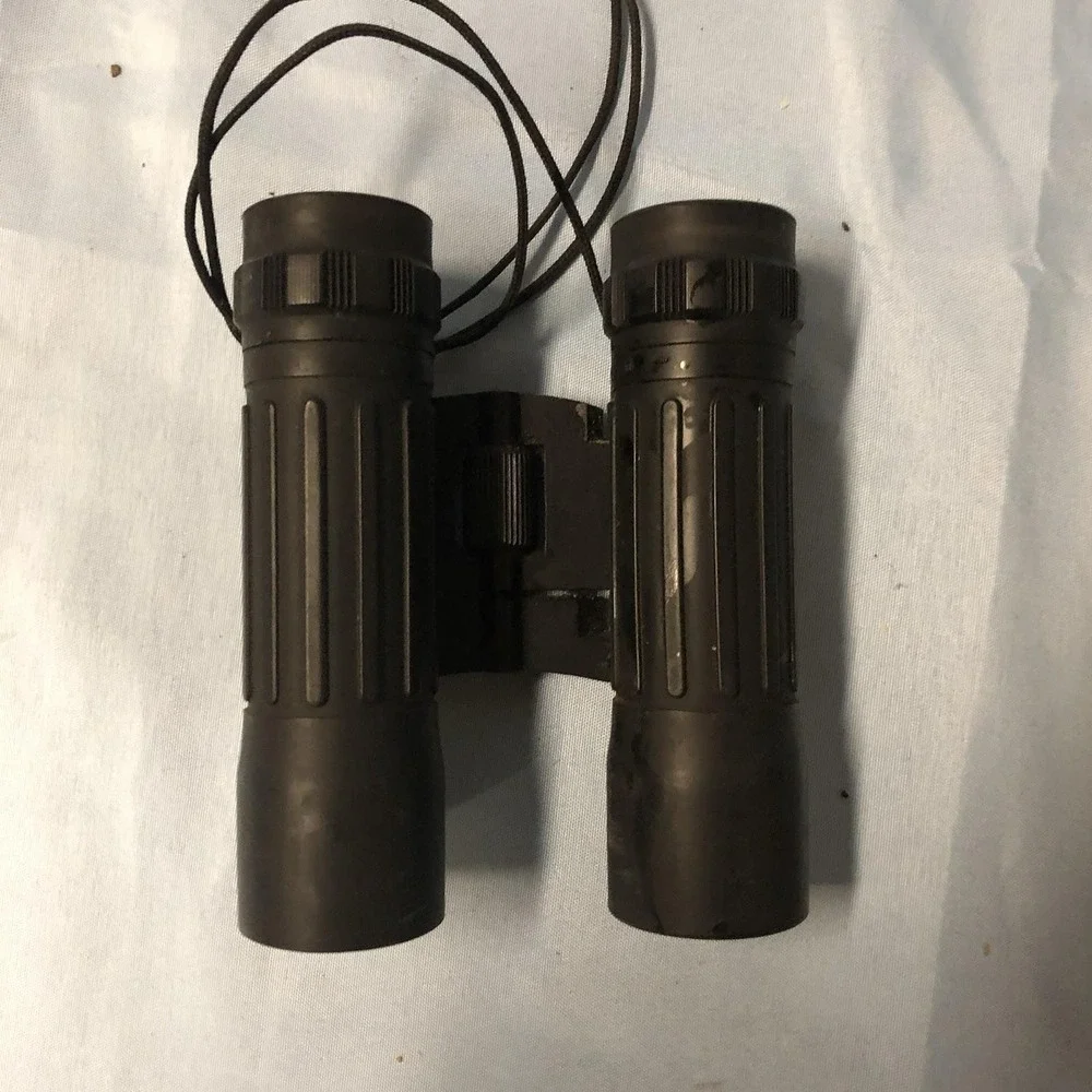 BUSHNELL 12 X 25 240 Ft/1000 Yds Binoculars